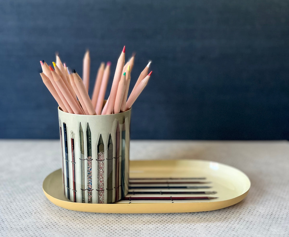 Everything pot vintage pencils