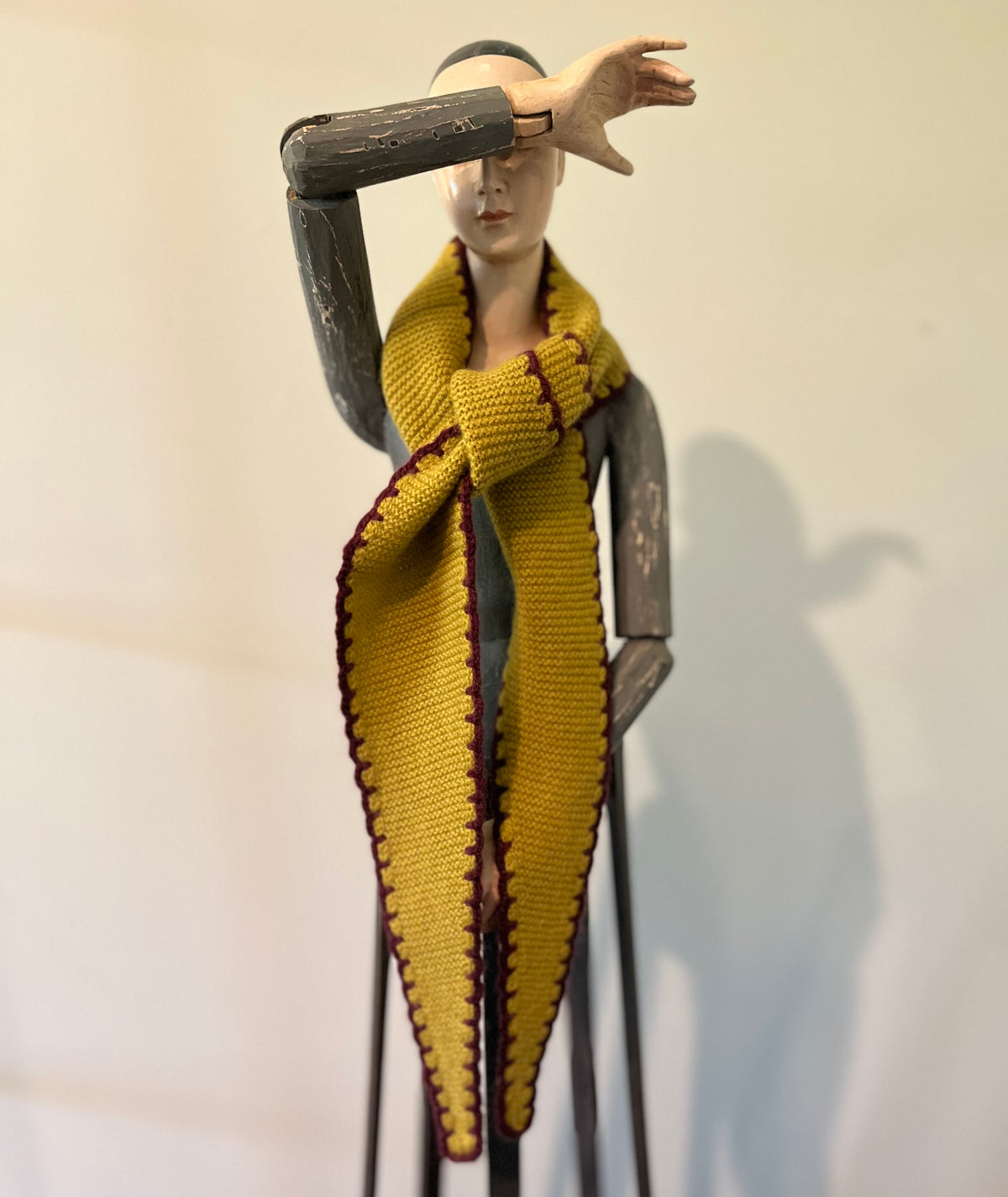 Cashmere Triangle neck scarf.