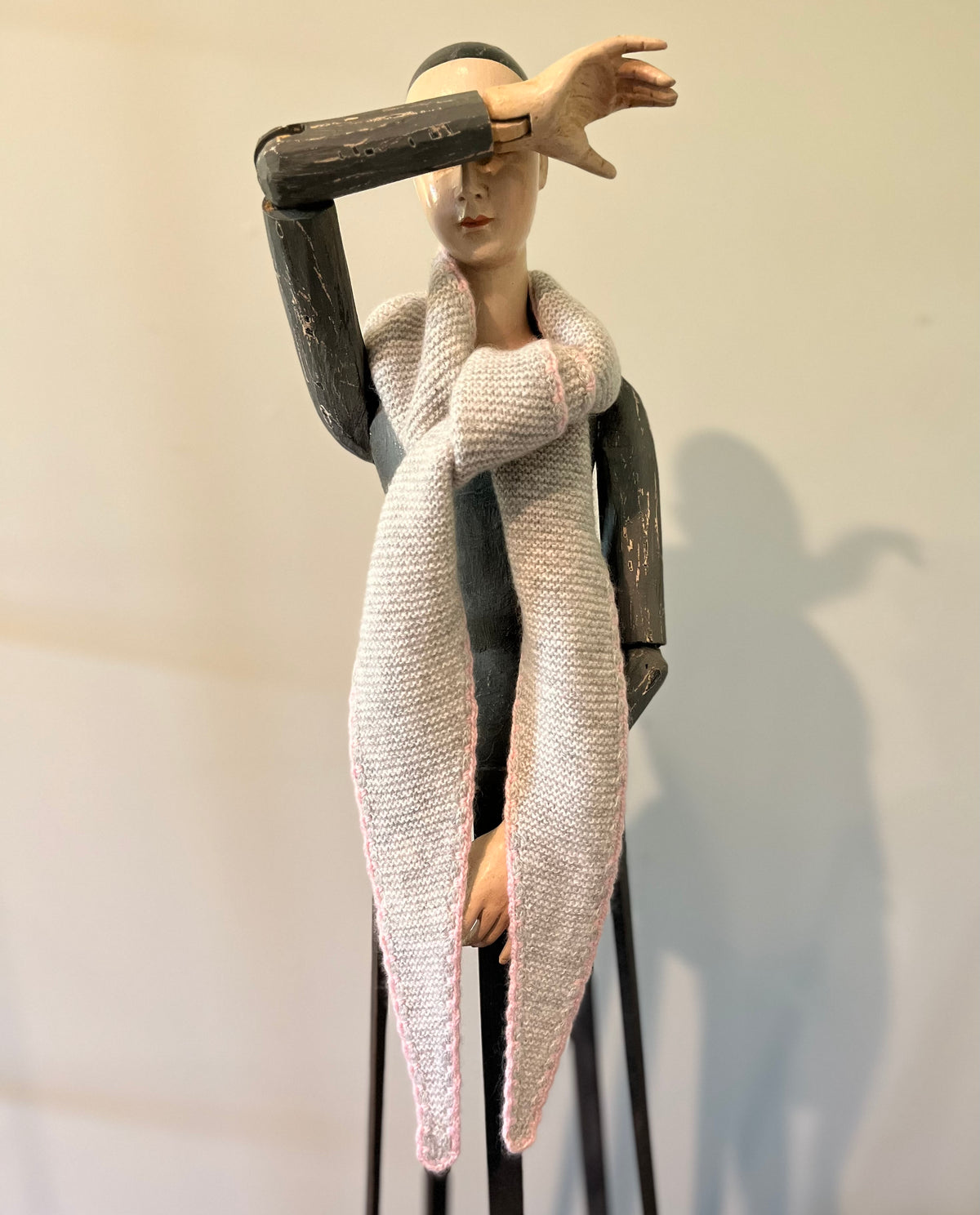 Cashmere Triangle neck scarf.
