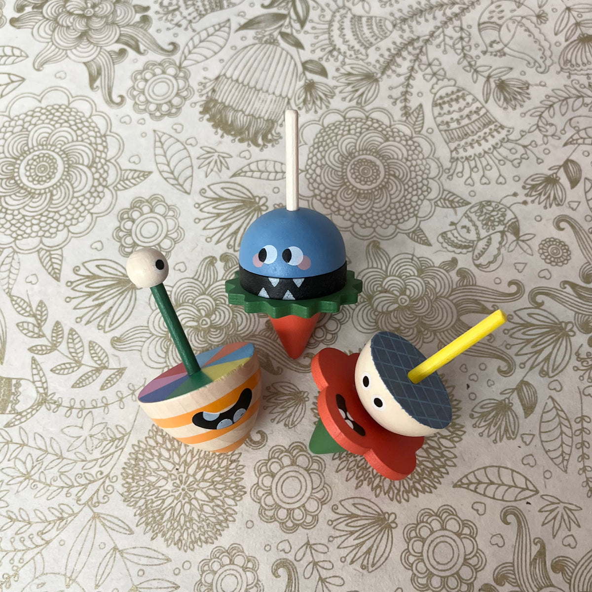 Dizzy monster spinning tops