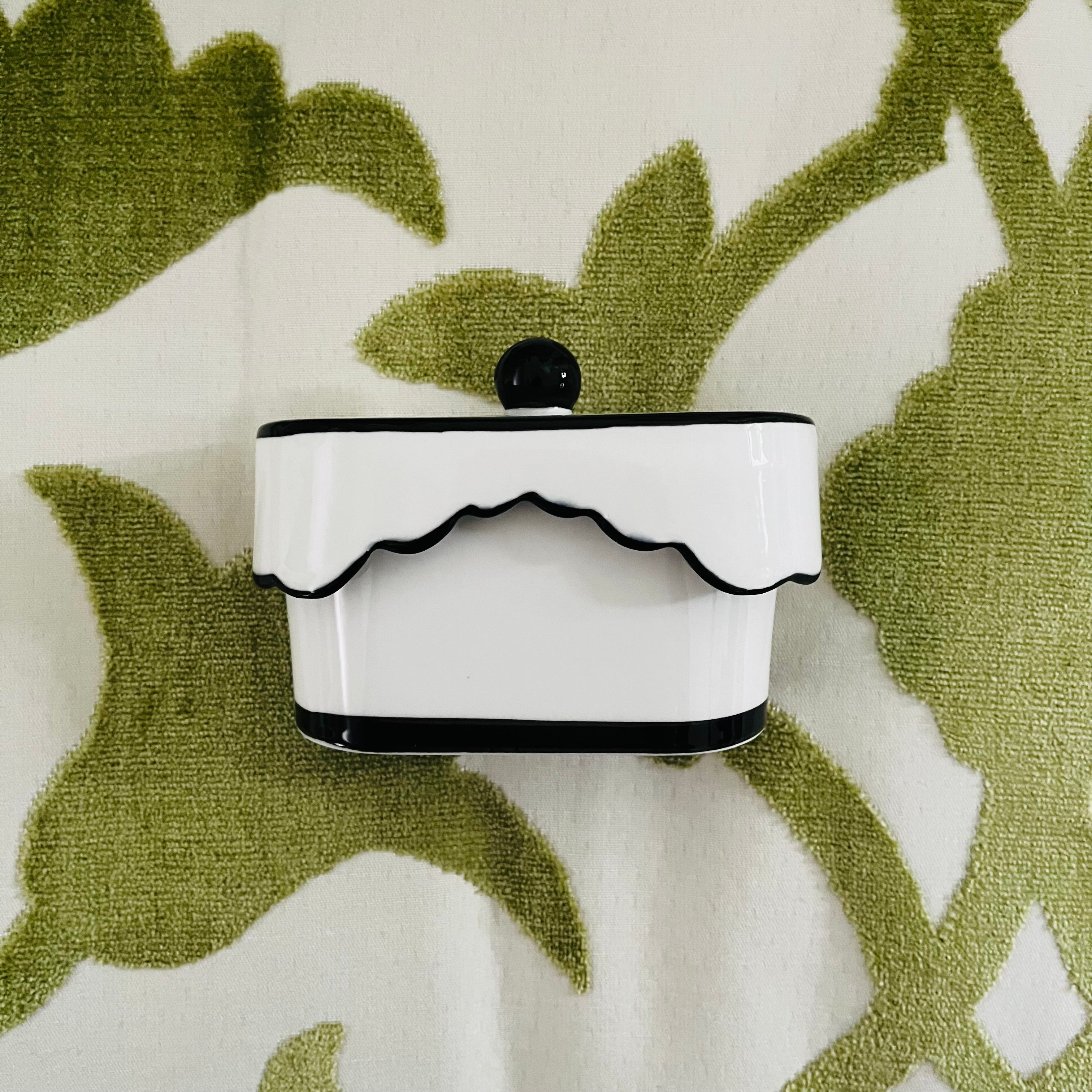 Scalloped Edge Porcelain Candles