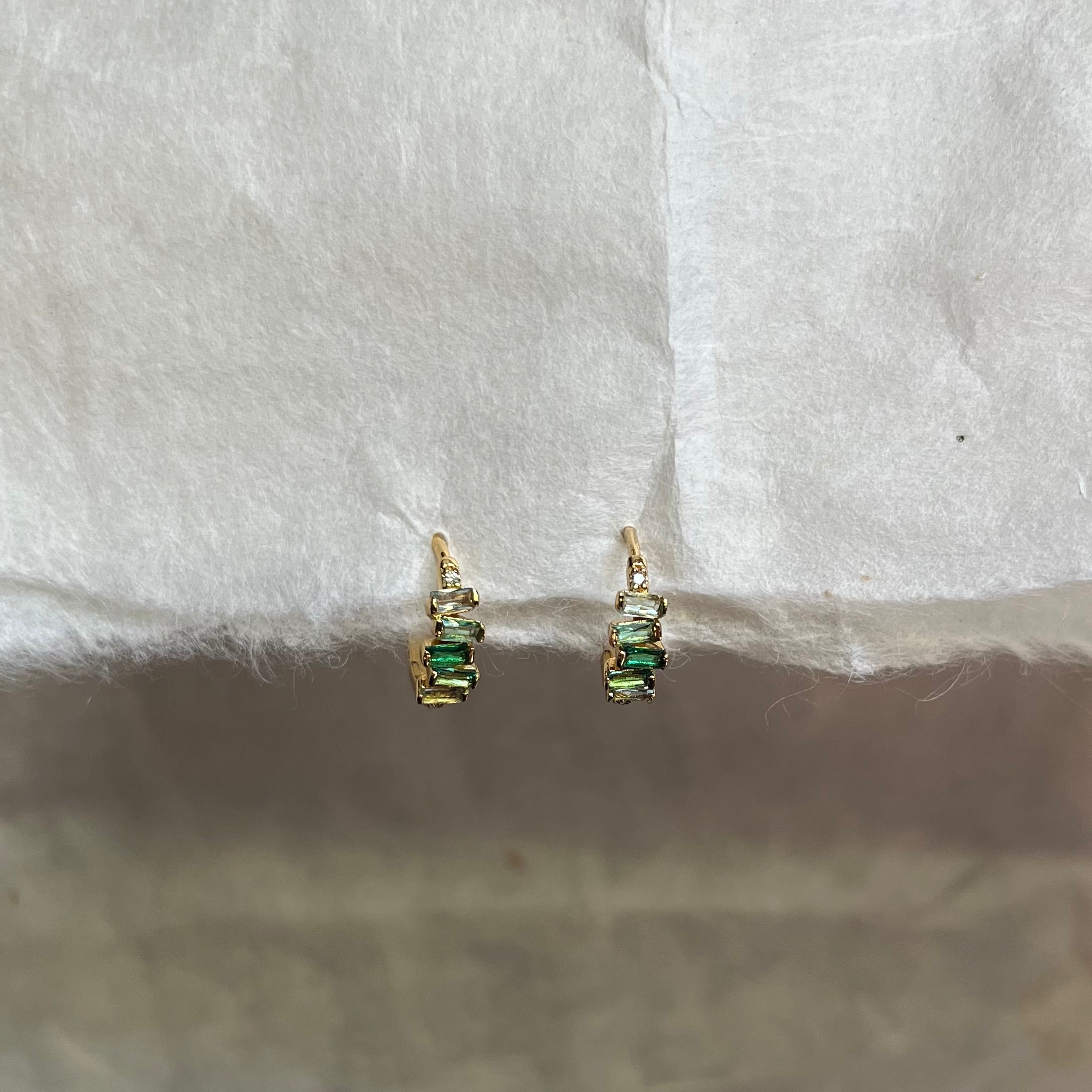 Bezel huggie earring